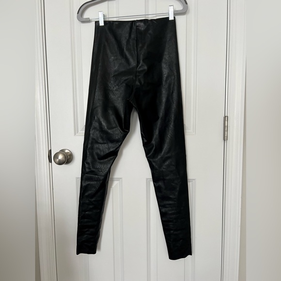 Mario Serrani faux leather black leggings brand new! - Picture 2 of 3